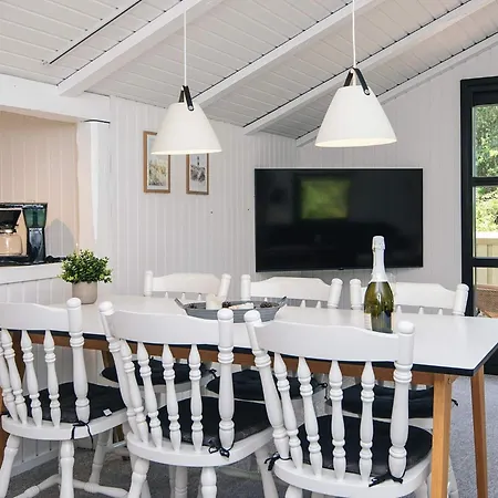 6 Person In * Norre Nebel