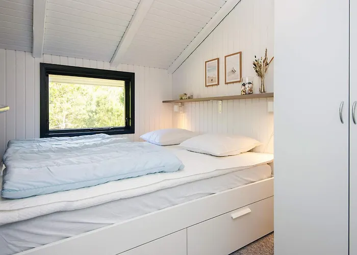 6 Person In Norre Nebel